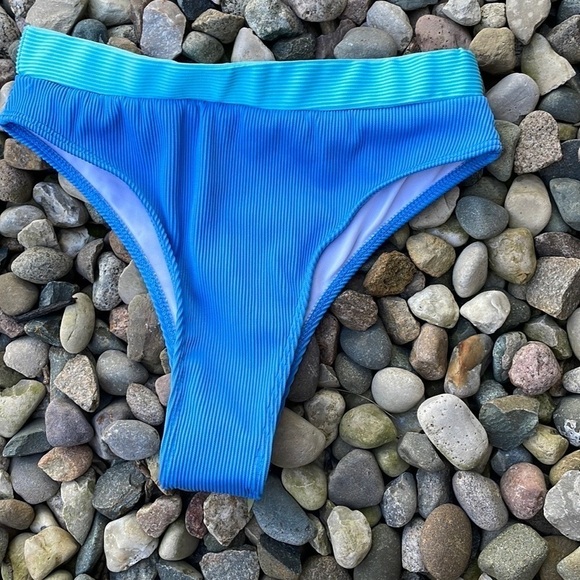 Bikini Swim Bottoms‎ Bundle (3) - Picture 13 of 13